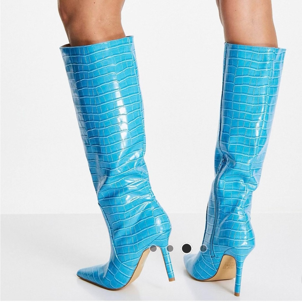 Blue heels boots